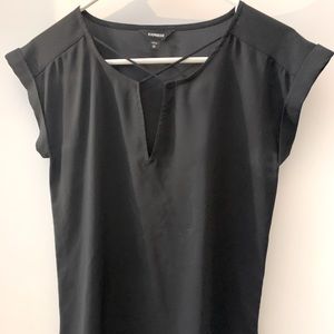 Express criss cross keyhole front top
